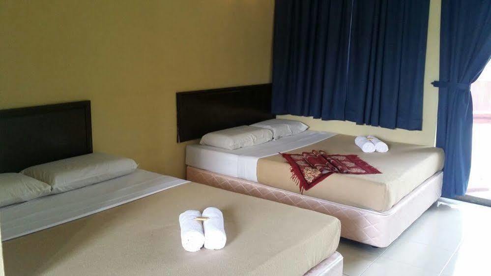 Отель Hji Residensi Куах Экстерьер фото